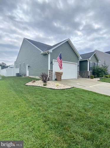 34 Star Light Ln, Slaughter Beach, DE 19963-6471