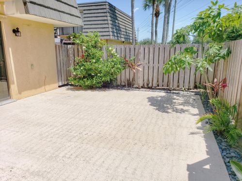 3121 31st Way, West Palm Beach, FL 33407-6711