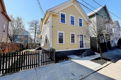 130 Willow St, Providence, RI 02909-2012