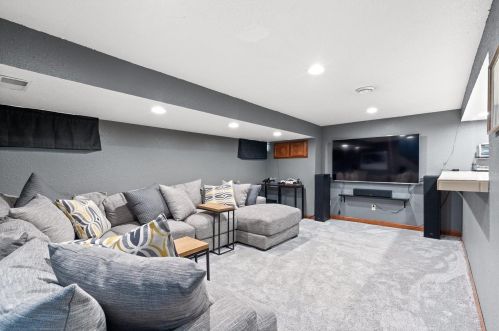 2403 81, Milwaukee WI 53213-1012 exterior