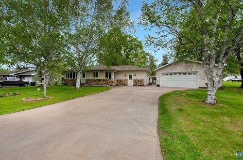 710 28th St, Scanlon, MN 55720-2743