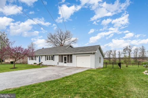 615 Herrs Ridge Rd, Gettysburg PA  17325-8451 exterior