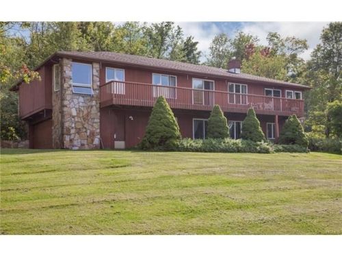 3 Sky Dr, Cornwall, NY 12518-1801