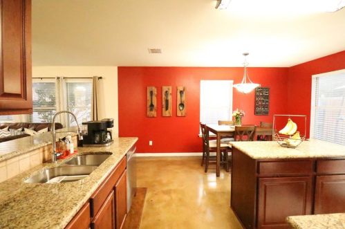 1012 Triple Crown Dr, Fort Worth TX  76179-2324 exterior