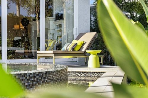 1266 Cobia Ct, Naples FL  34102-1549 exterior