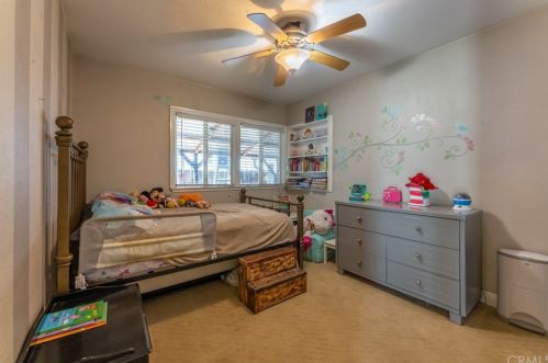 2845 Iroquois Ave, Long Beach CA  90815-1509 exterior