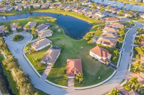 14767 Cranberry Ct, Naples FL  34114-8661 exterior