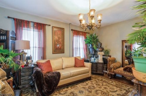 82 Montgomery St, Bloomfield NJ  07003-6064 exterior