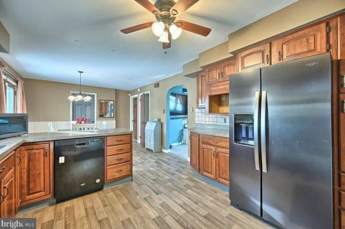 7211 Jefferson St, Harrisburg PA 17111-5246 exterior