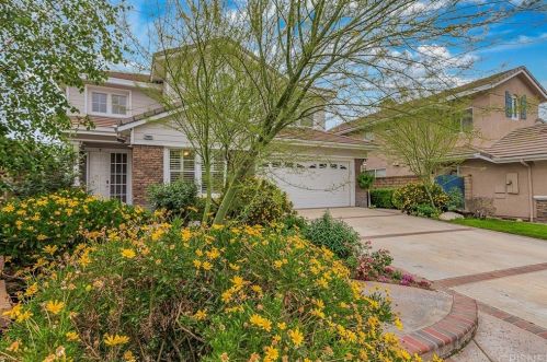 28805 Willowtree Ct, Santa Clarita, CA 91390-4176