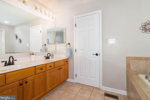 102 Evergreen Cir, Siddonsburg PA  17019-9630 exterior