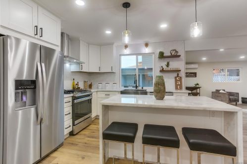 3862 Martha St, San Diego CA  92117-1817 exterior