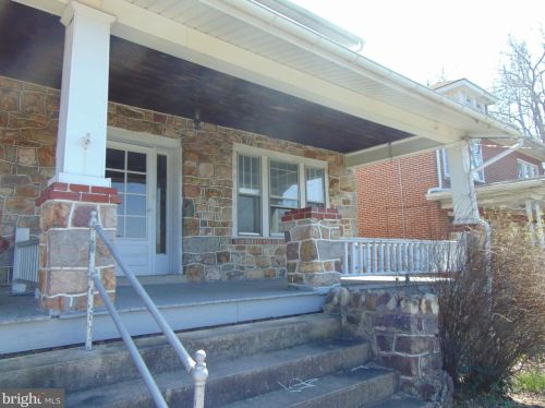 634 State St, Moselem, PA 19526-1229