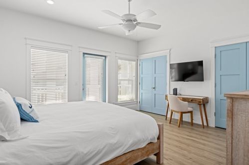 200 Pne Ave, Saint George Island FL  32328-2805 exterior