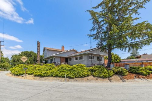 3669 Oak Knoll Dr, Redwood City, CA 94062-3420