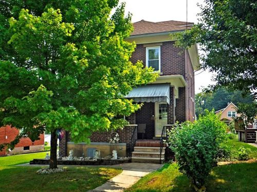 406 Michigan Ave, Jeannette, PA 15644-2427
