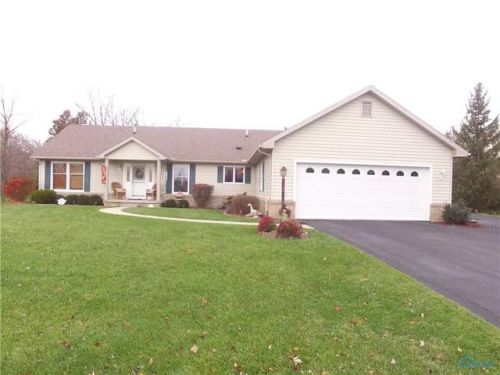 1521 Circle Dr, Millbury, OH 43447-9679