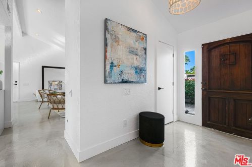 1055 Louise Dr, Palm Springs CA  92262-3241 exterior