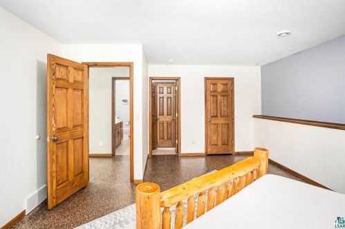 3947 Norton Rd, Duluth MN  55803-1618 exterior