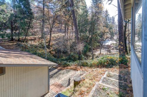 708 Doris Dr, Grass Valley CA  95945-5524 exterior