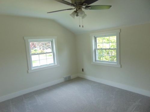 1811 Mount Royal Blvd, Glenshaw PA  15116-1007 exterior