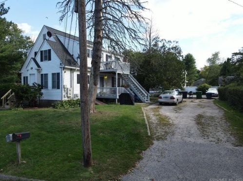 29 Uncas Ave, Quaker Hill, CT 06375-1536