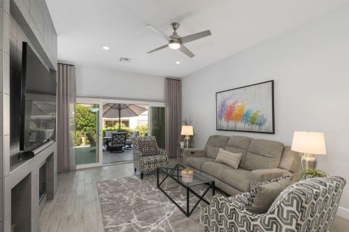 48221 Calle Florista, La Quinta CA  92253-2251 exterior