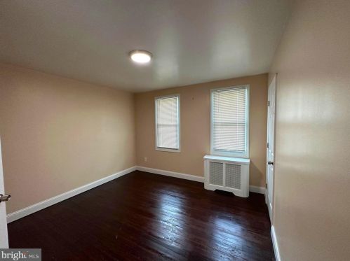 7521 River Rd, Camden NJ  08110-3422 exterior