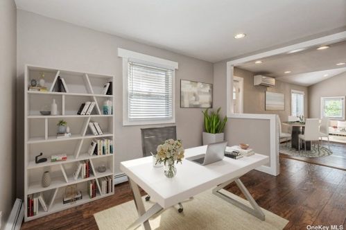 17 Teed St, Huntington Station NY  11746-4331 exterior