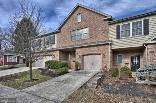 3448 Green St, Camp Hill, PA 17011-4419