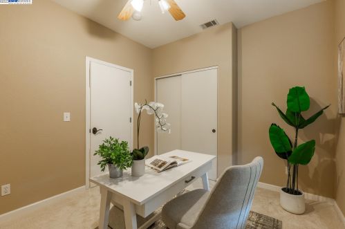 1169 Syracuse Ln, Manteca CA  95336-2990 exterior