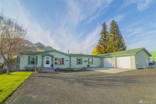 310 Western Ave, Wenatchee WA  98801-1334 exterior