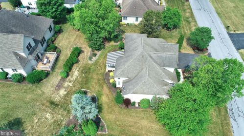 885 Crooked Stick Dr, Navy Sup Dpt PA  17050-2298 exterior