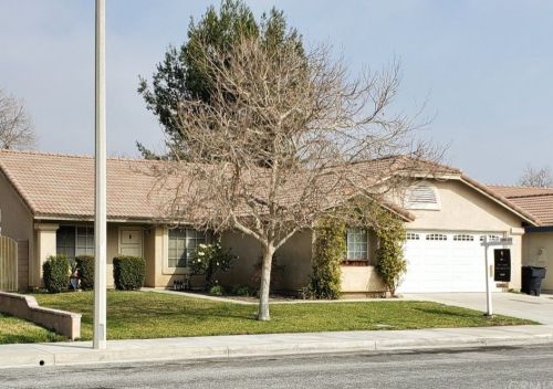1038 Sierra View St, San Bernardino, CA 92407-4190