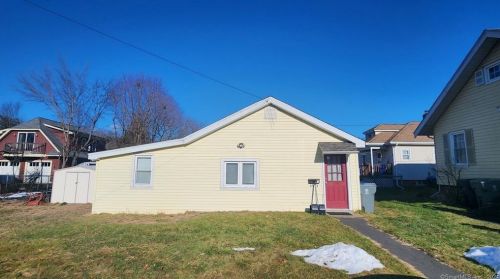 61 Washington St, Plainville, CT 06062-2138