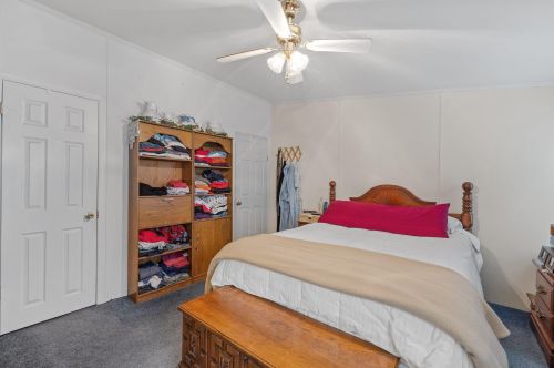 251 Fire Pond Rd, Hopkinton NH  03229-2923 exterior