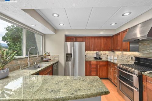 2515 Lunada Ln, Alamo, CA 94507-1072
