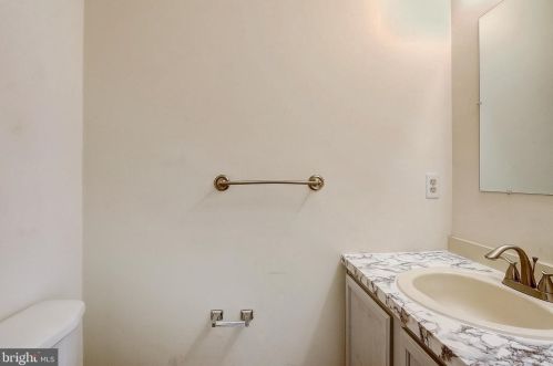 53 Vlg Dr, Collegeville PA  19473-2314 exterior