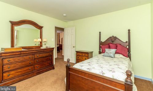 142 Split Rock Rd, Browns Mills NJ  08015-6542 exterior