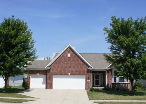 528 Palmyra Dr, Westfield, IN 46074-8420
