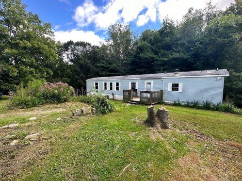 115 Walker Ln, Slippery Rock, PA 16057-4869
