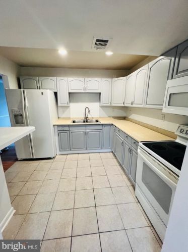 2800 Beechtree Ln, Woodbridge, VA 22191-4605