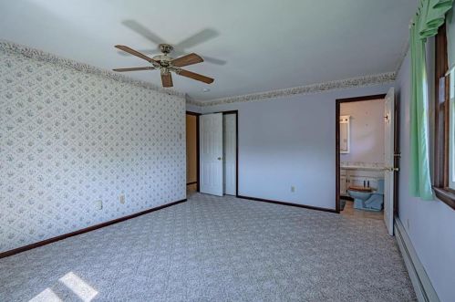 1943 Klines Mill Rd, Breinigsville PA  18031-2230 exterior