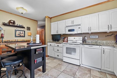 2721 Bristol Ct, Waukesha, WI 53188-1339