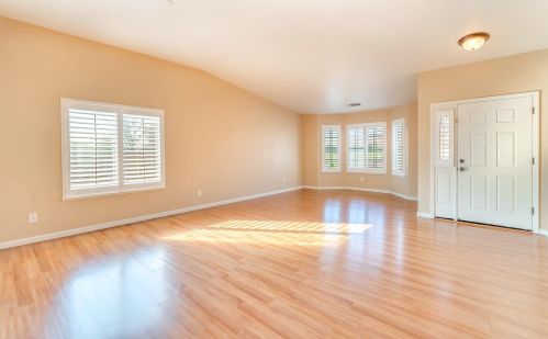 679 Apricot Ct, Los Banos CA  93635-9691 exterior