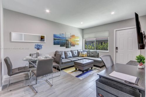 262 12th St, Delray Beach FL  33444-2916 exterior