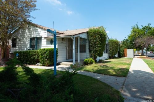 10441 Cumpston St, North Hollywood, CA 91601-2901