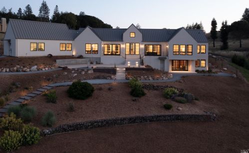 4200 Old Vineyard Ln, Santa Rosa, CA 95404-1300