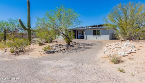 6721 Pomona Rd, Tucson, AZ 85704-1827