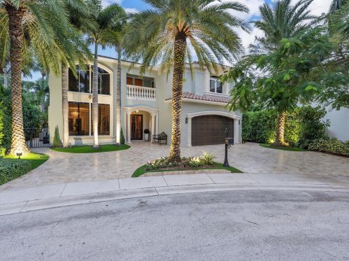1670 3rd Ct, Boca Raton, FL 33432-7226